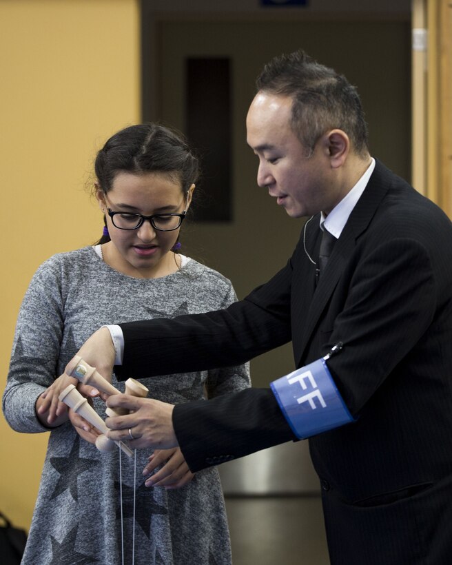 MCAS Iwakuni residents, Japanese locals bond through calligraphy event