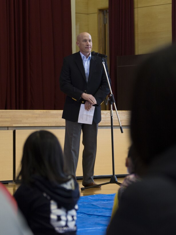 MCAS Iwakuni residents, Japanese locals bond through calligraphy event