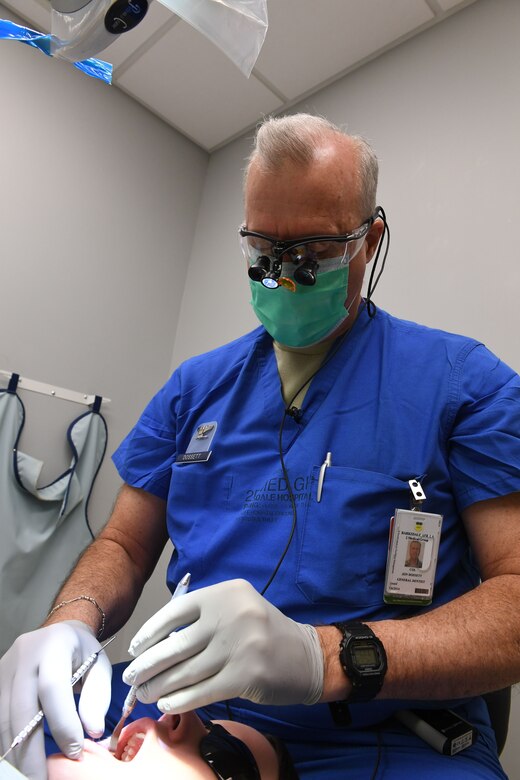 2 DS: giving Barksdale a bright smile