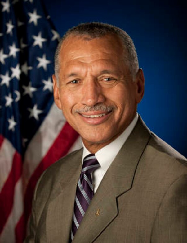 Portrait, Charles F. Bolden, Jr., Administrator, National Aeronautics and Space Administration (NASA). Washington, DC, July 29, 2009.  Photo Credit: (NASA/Bill Ingalls)