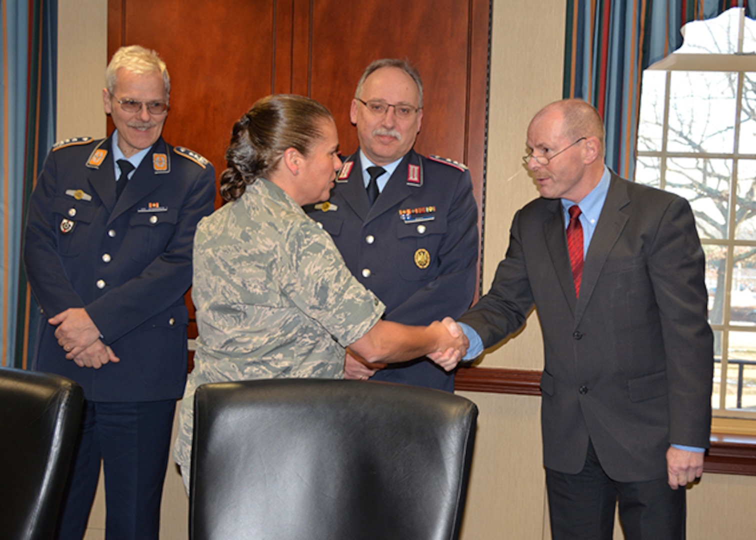 General greets visitors from Germany