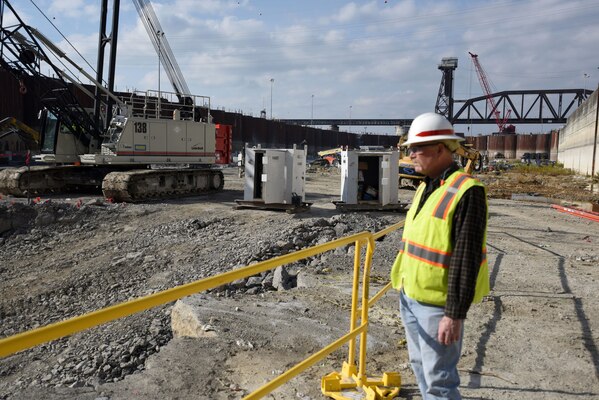 Dewayne Ponds, project geologist for the Chickamauga Lock Replacement Project on the Tennessee River in Chattanooga, Tenn., is the U.S. Army Corps of Engineers Nashville District Employee of the Month for November 2017. (USACE Photo by Lee Roberts)