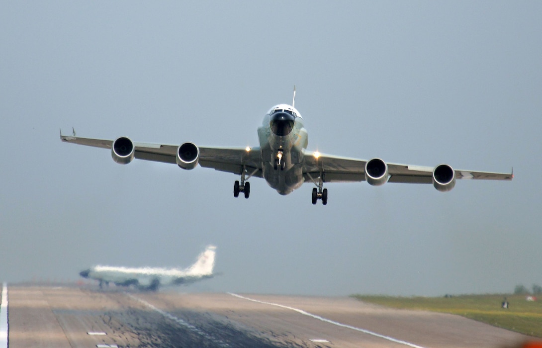 Rivet Joint RC-135V/W