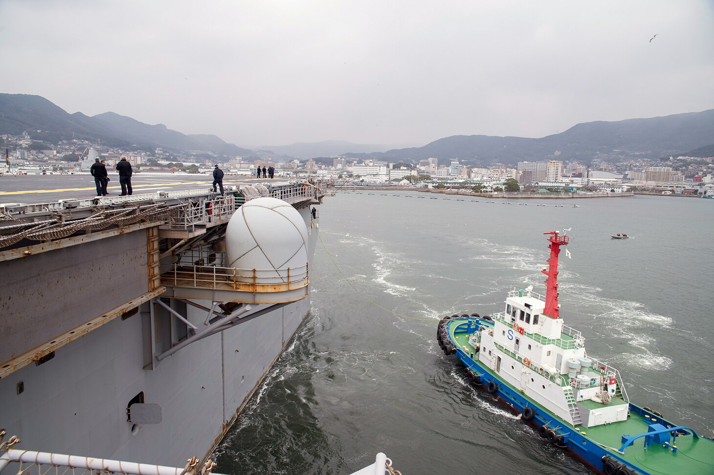 USS Bonhomme Richard (LHD 6) departs Sasebo