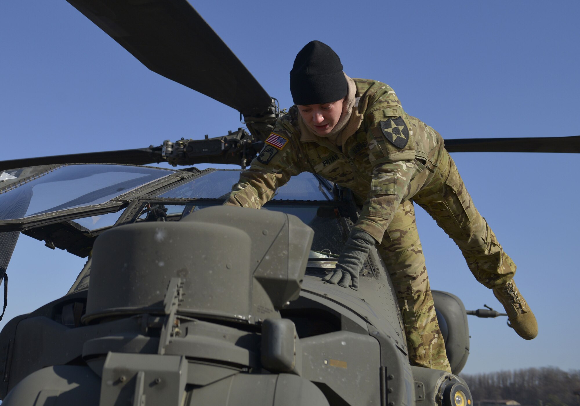 Osan personnel get familiar with Apache