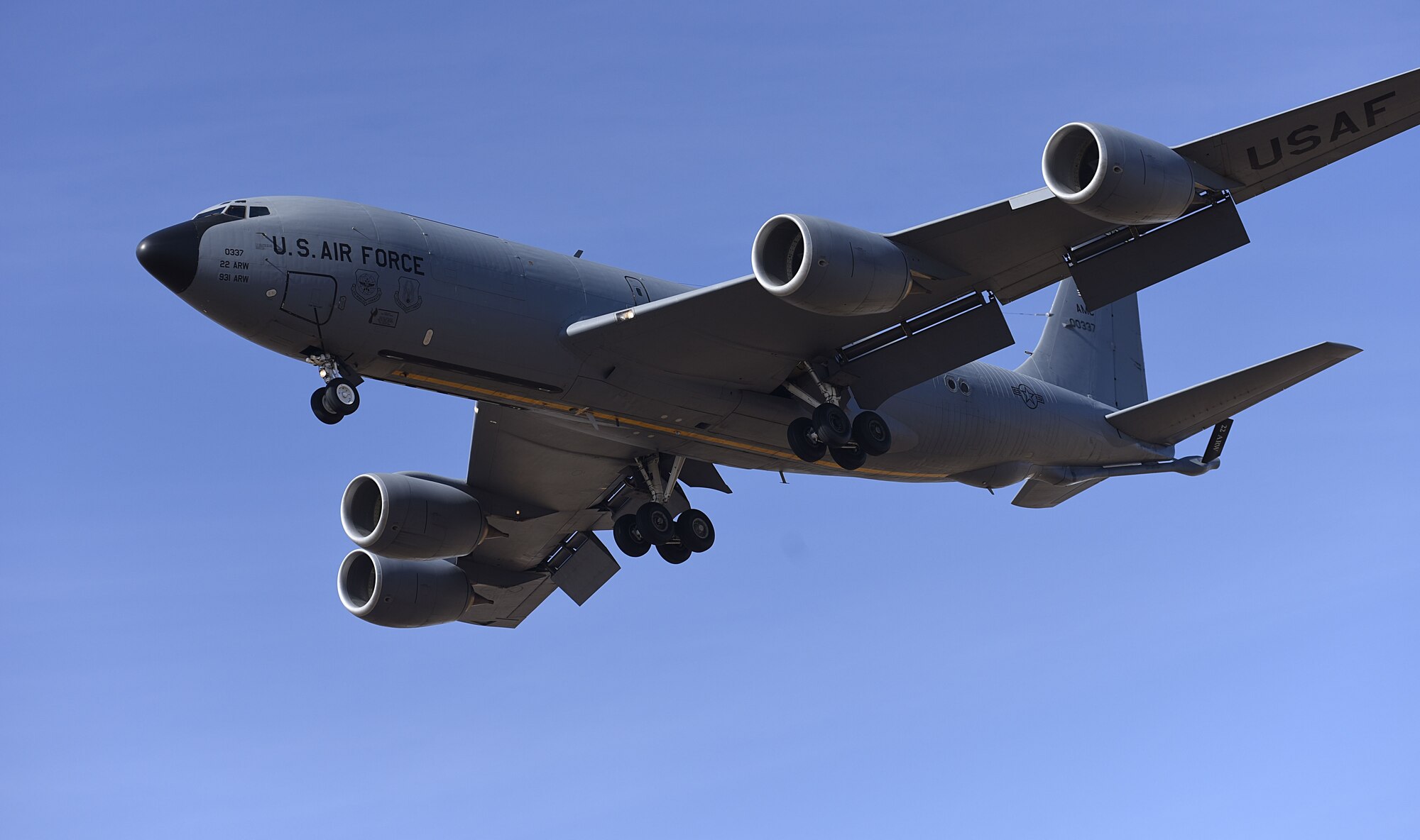 A KC-135 Stratotanker descends before landing at McConnell Air Force Base, Kan., Jan. 18, 2018. Air Mobility Command’s tanker fleet, which is primarily made up of KC-135s, offloaded 1.18 billion pounds of fuel to U.S. and allied aircraft in 2017. (U.S. Air Force photo by Airman 1st Class Erin McClellan)