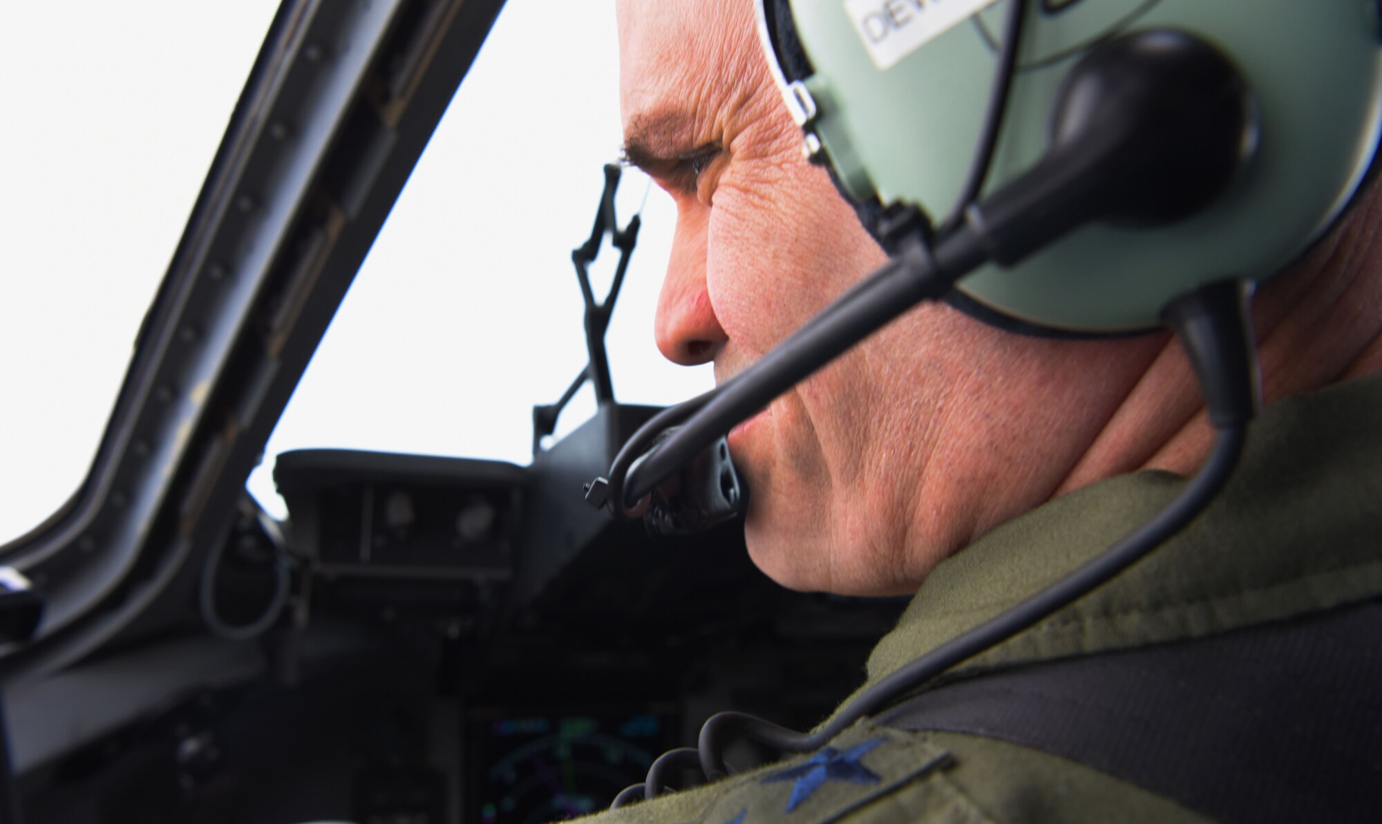 Gen. Carlton D. Everhart II, Air Mobility Command commander, pilots a C-17 Globemaster III near Joint Base Lewis-McChord, Wash., Jan. 25, 2018. Everhart flew the aircraft during his visit to JBLM where he also saw what Team McChord Airmen are made of during an operational readiness exercise. (U.S. Air Force photo by Senior Airman Tryphena Mayhugh)