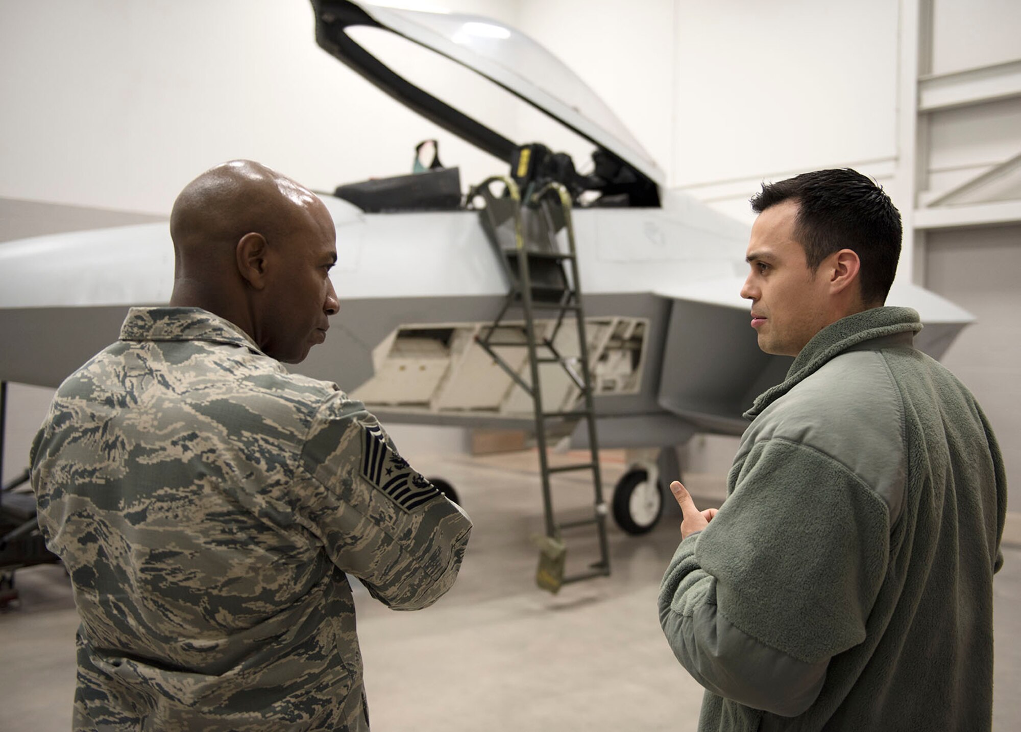 CMSAF Wrights visits Sheppard AFB