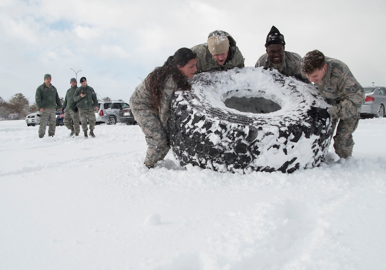 Winter Warrior Challenge tests 35th SFS Airmen’s readiness > Misawa Air