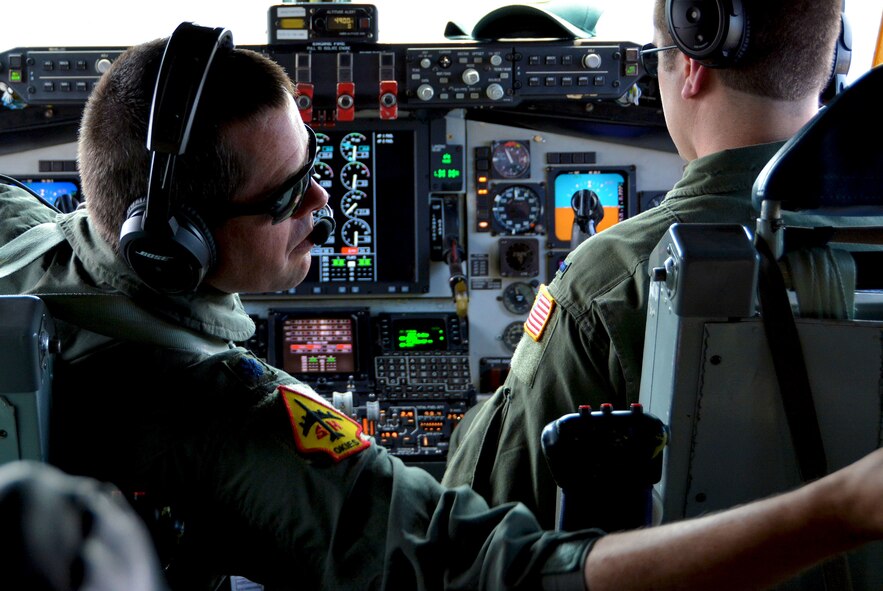 Lt. Col. Stuart Letcher, 465th Air Refueling Squadron KC-135 Stratotanker pilot from Tinker Air Force Base, Okla., prepares for flight Jan. 22, 2018, at Kona International Airport, Hawaii, in support of Exercise Sentry Aloha. (U.S. Air Force photo/Tech. Sgt. Samantha Mathison)