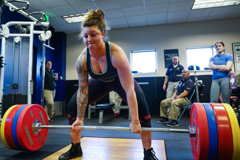 Bench Press Deadlift Competition Strengthens Bonds Muscles