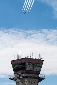The U.S. Air Force Thunderbirds Demonstration Team performs during the Arctic Thunder Open House at Joint Base Elmendorf-Richardson, Alaska, July 1, 2018. During the biennial open house, JBER opens its gates to the public and hosts multiple performers including the U.S. Air Force Thunderbirds, JBER Joint Forces Demonstration and the U.S. Air Force F-22 Raptor Demonstration Team.
