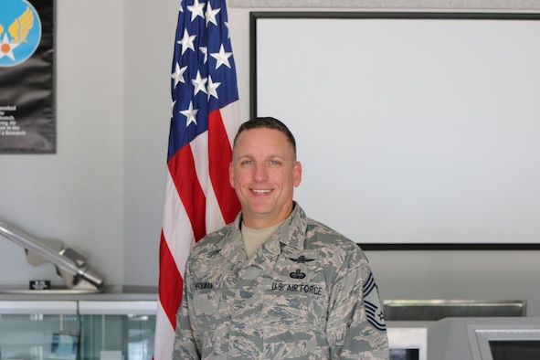 Chief Master Sgt Heckman (U.S. Air Force photo/Deidre Ortiz)