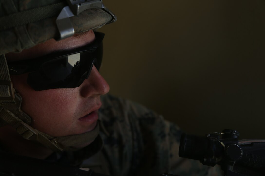 U.S. Marines with 2nd Battalion, 1st Marine Regiment, and Canadian Armed Forces conduct bounding drills at a combat town during Rim of the Pacific (RIMPAC) exercise at Marine Corps Base Camp Pendleton, California, June 28, 2018. Marines training with partner nations from around the world enhances prowess. RIMPAC provides high-value training for task-organized, highly-capable Marine Air-Ground Task Force and enhances the critical crisis response capability of U.S. Marines in the Pacific. (U.S. Marine Corps photo by Cpl. Jeremy Laboy)