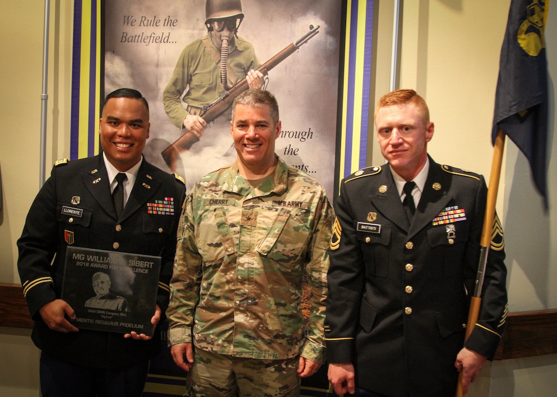 Army Reserve Chemical Company receives prestigious award for excellence