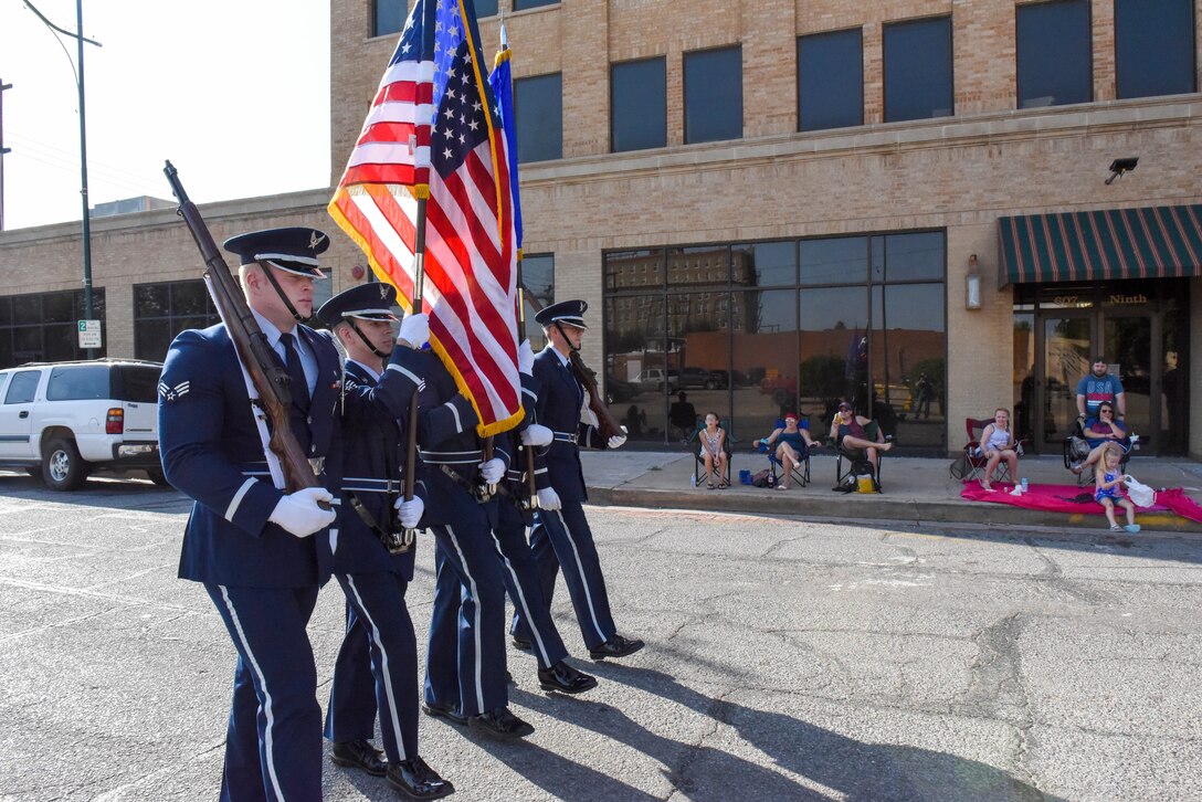 Kell House Museum parade