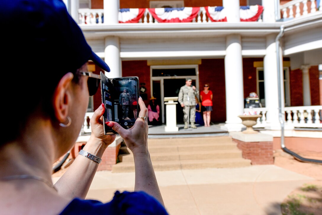 Kell House Museum parade
