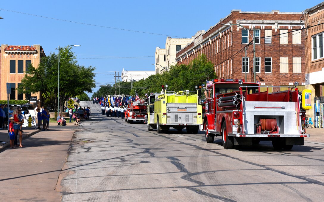 Kell House Museum parade