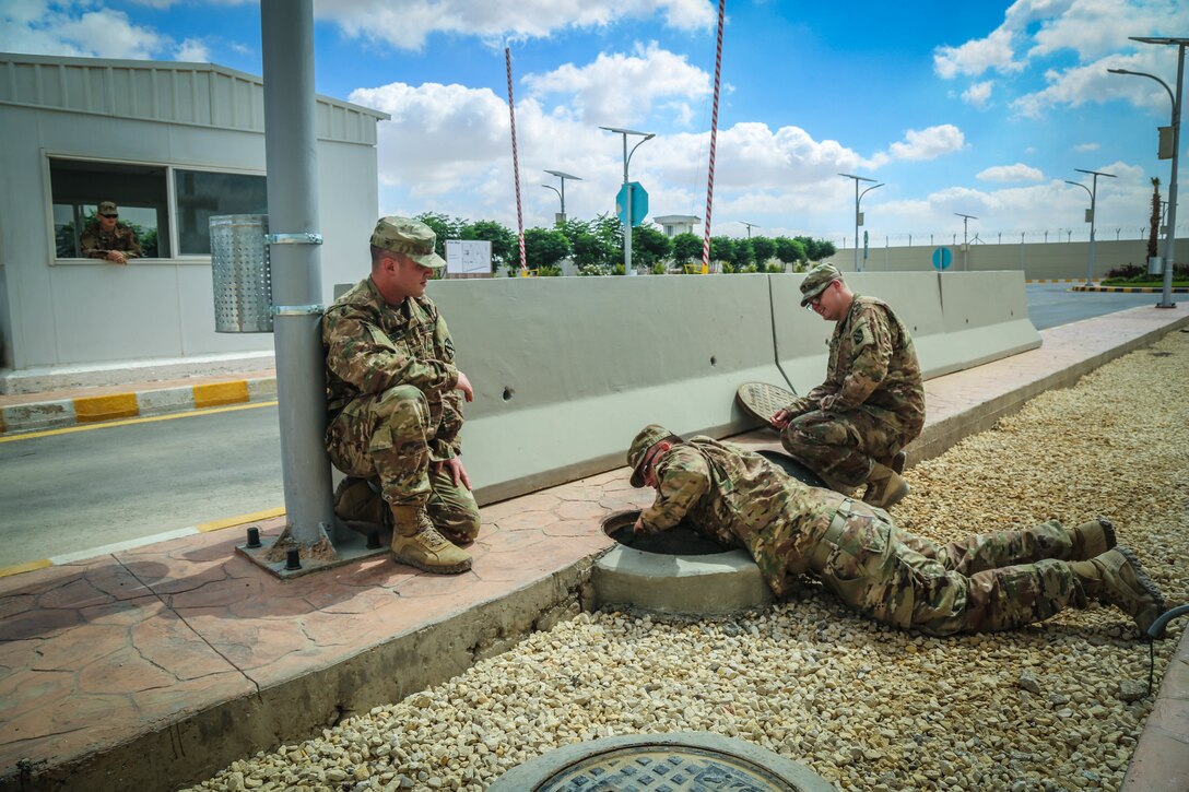 U.S. Army Reserve Signal Soldiers Enable Troop Move to New Joint Base in Jordan