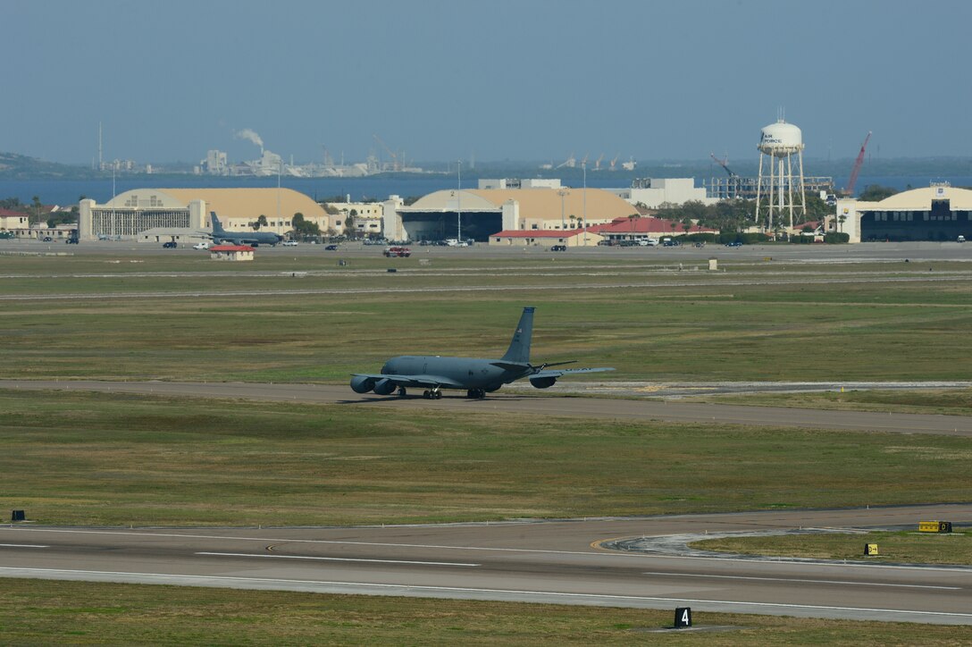 MacDill’s runway under construction