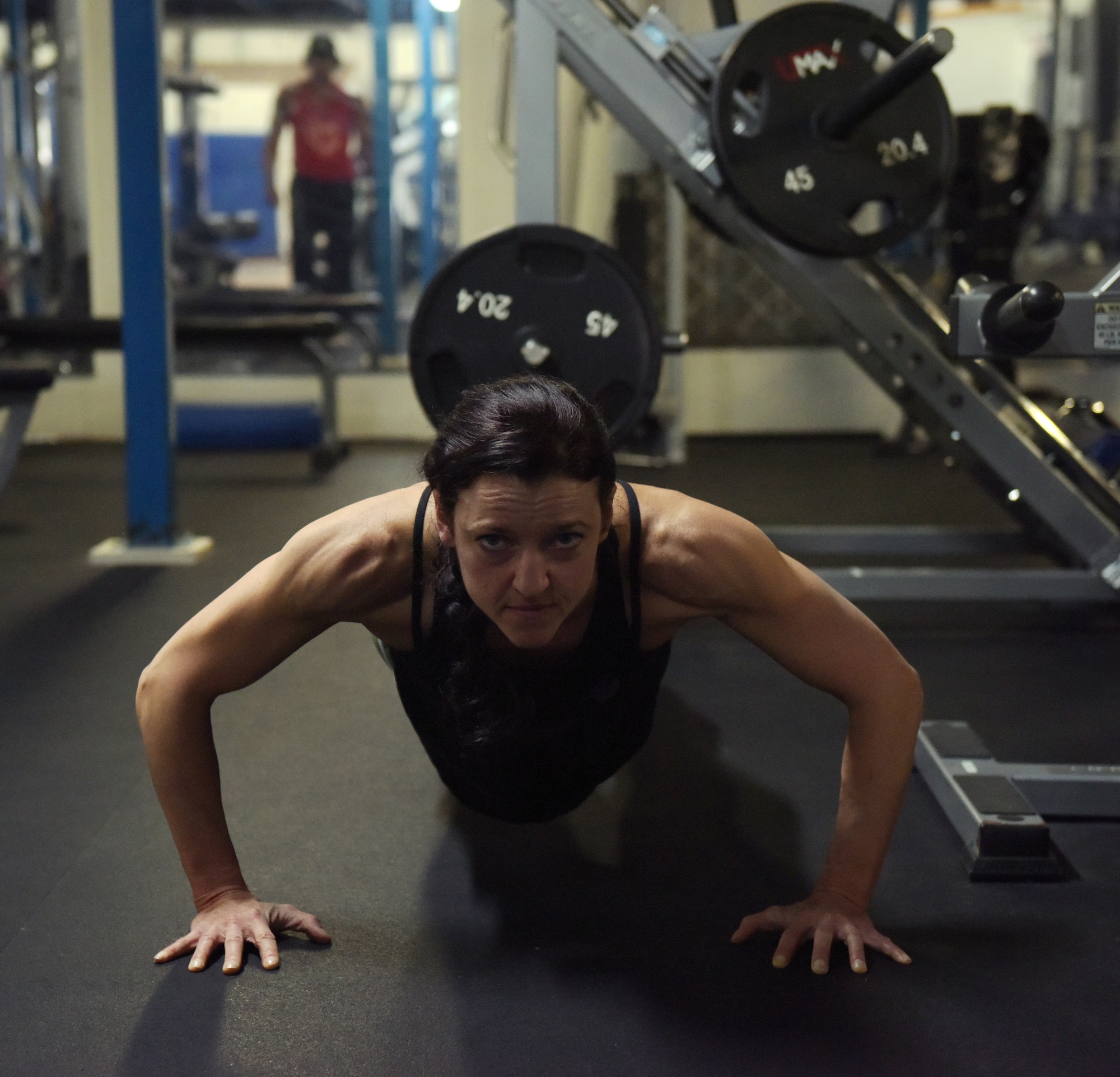 Airmen help each other to reach fitness potential through bodybuilding
