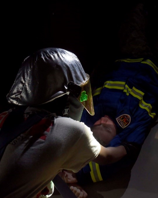 firefighter cadets demondtrate drag