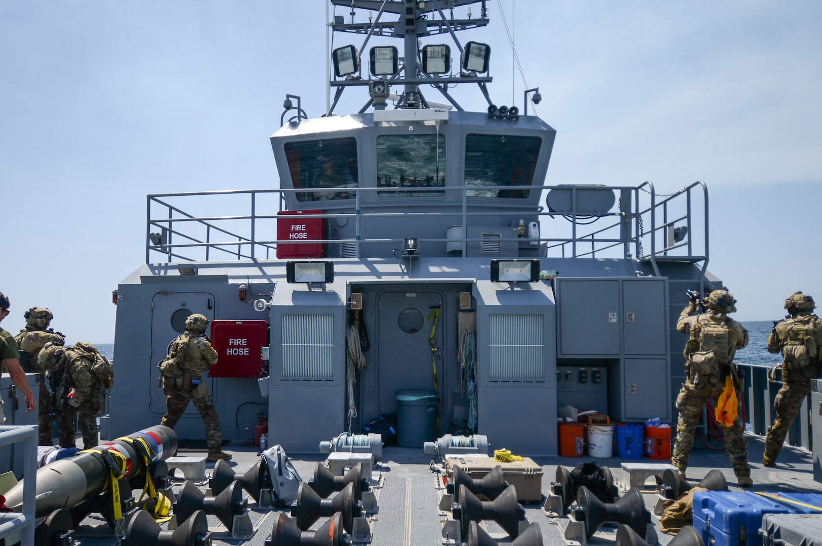 Coast Guard, Canadian EOD Specialists Train to Mitigate Maritime Threats