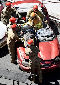 The New York City Fire Department, in concert with U. S. Army North (Fifth Army), conducted a training event at the Times Square Church July 10 during the 2018 National Homeland Security Conference. U.S. Northern Command and the City of New York evaluated members of New York’s Emergency Services and the New York Army National Guard’s response to a simulated chemical event. The training event involved civilian volunteers with professional moulage makeup simulating injuries.
