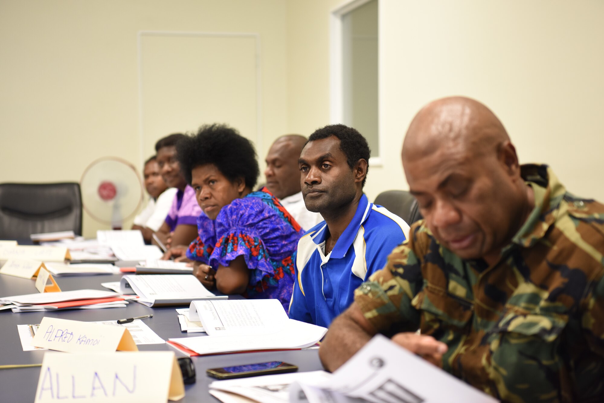 Vanuatu Mobile Force personnel, Vanuatu Ministry of Health professionals and nongovernmental organization personnel from Luganville, Espiritu Santo Island and Tanna, Tanna Island, Vanuatu, attend a subject matter exchange on vector-borne disease control as part of Pacific Angel (PAC ANGEL) 18-3 in Luganville, Vanuatu, July, 10, 2018.