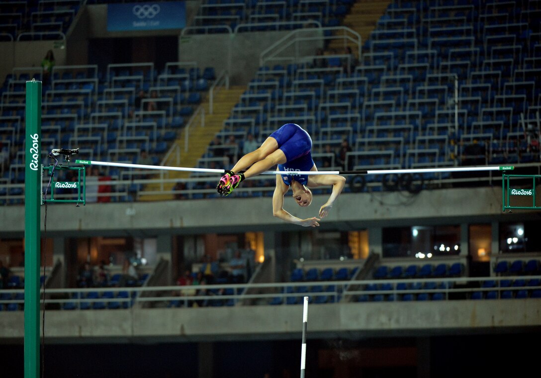 2nd Lt. Sam Kendricks wins pole vault bronze at Rio Games