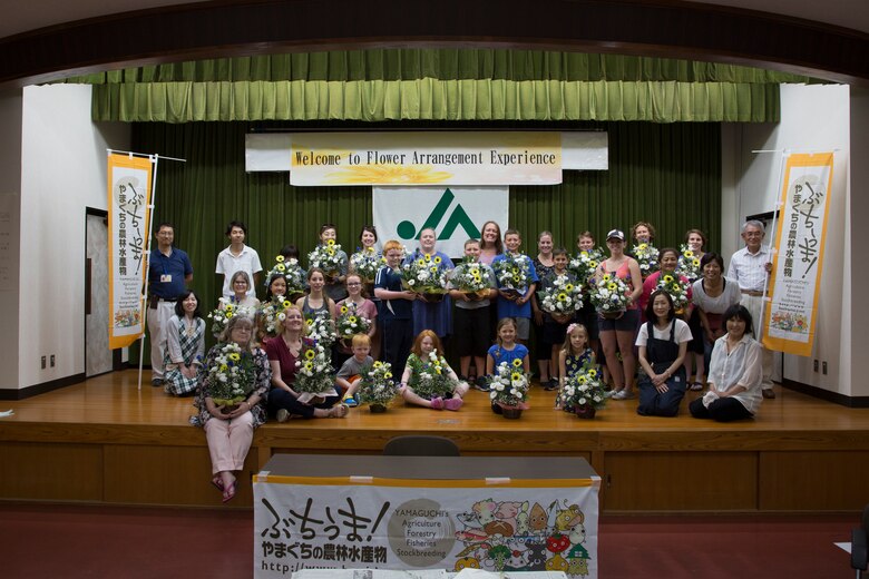 New experiences bloom: Flower arrangement and farm visit