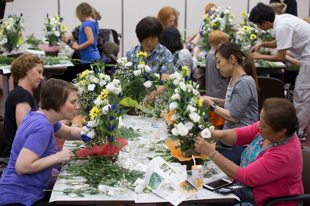 New experiences bloom: Flower arrangement and farm visit