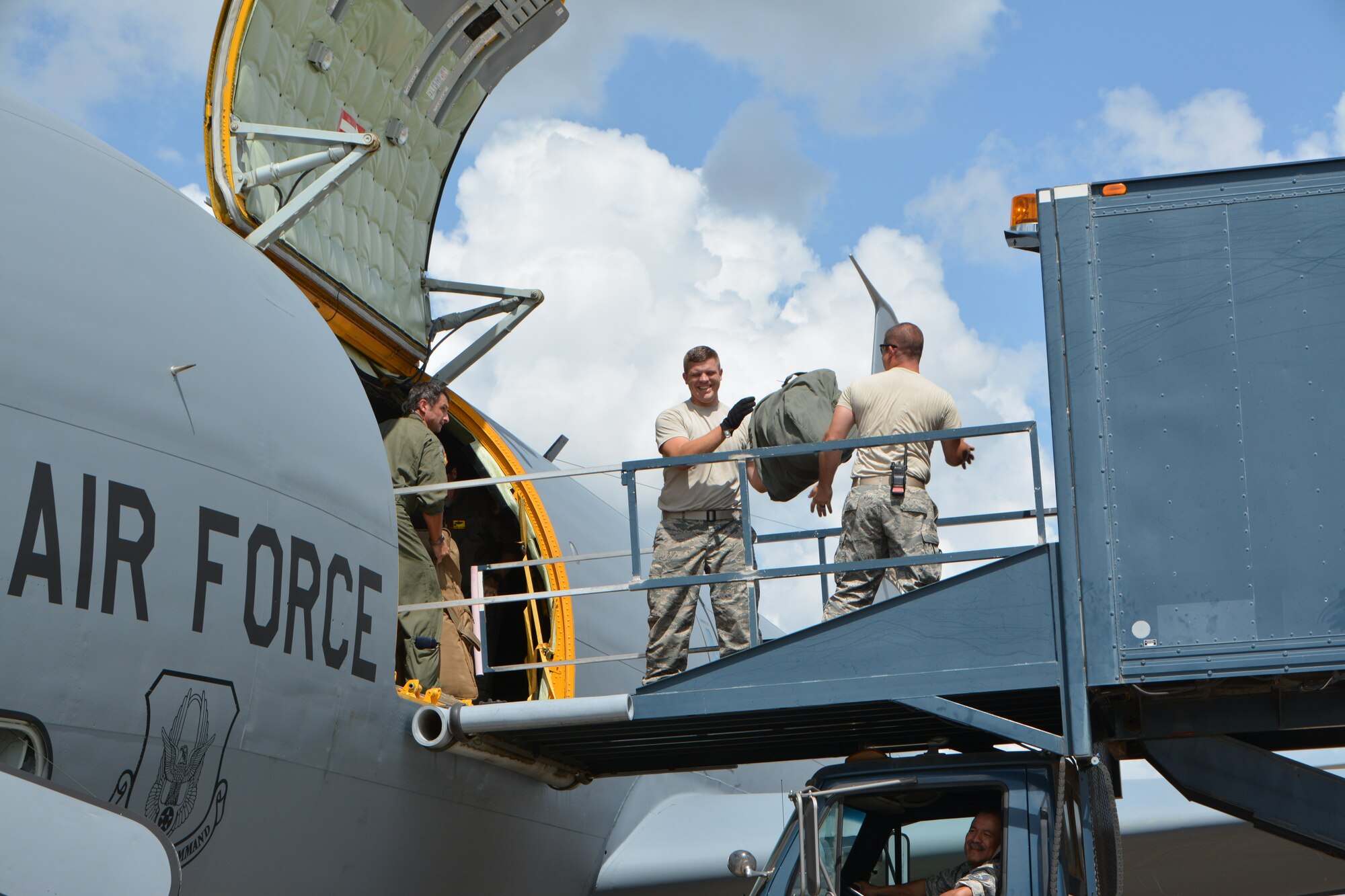 Deployed members of the 507th Air Refueling Wing return home to Tinker Air Force Base, Okla., July 5, 2018. (U.S. Air Force photo/Tech. Sgt. Samantha Mathison)