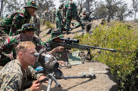 Indonesian and U.S. Marine snipers hit the range during RIMPAC