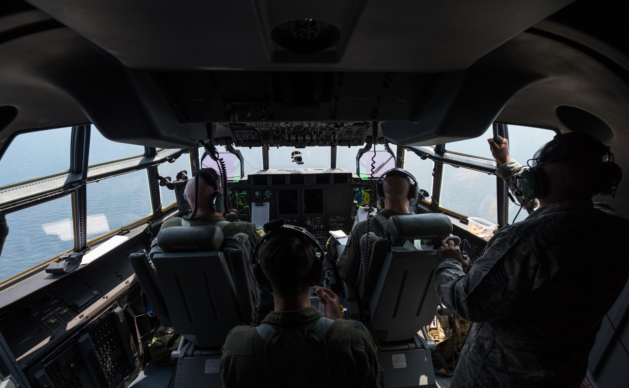 Col. Moss completes fini flight at Yokota