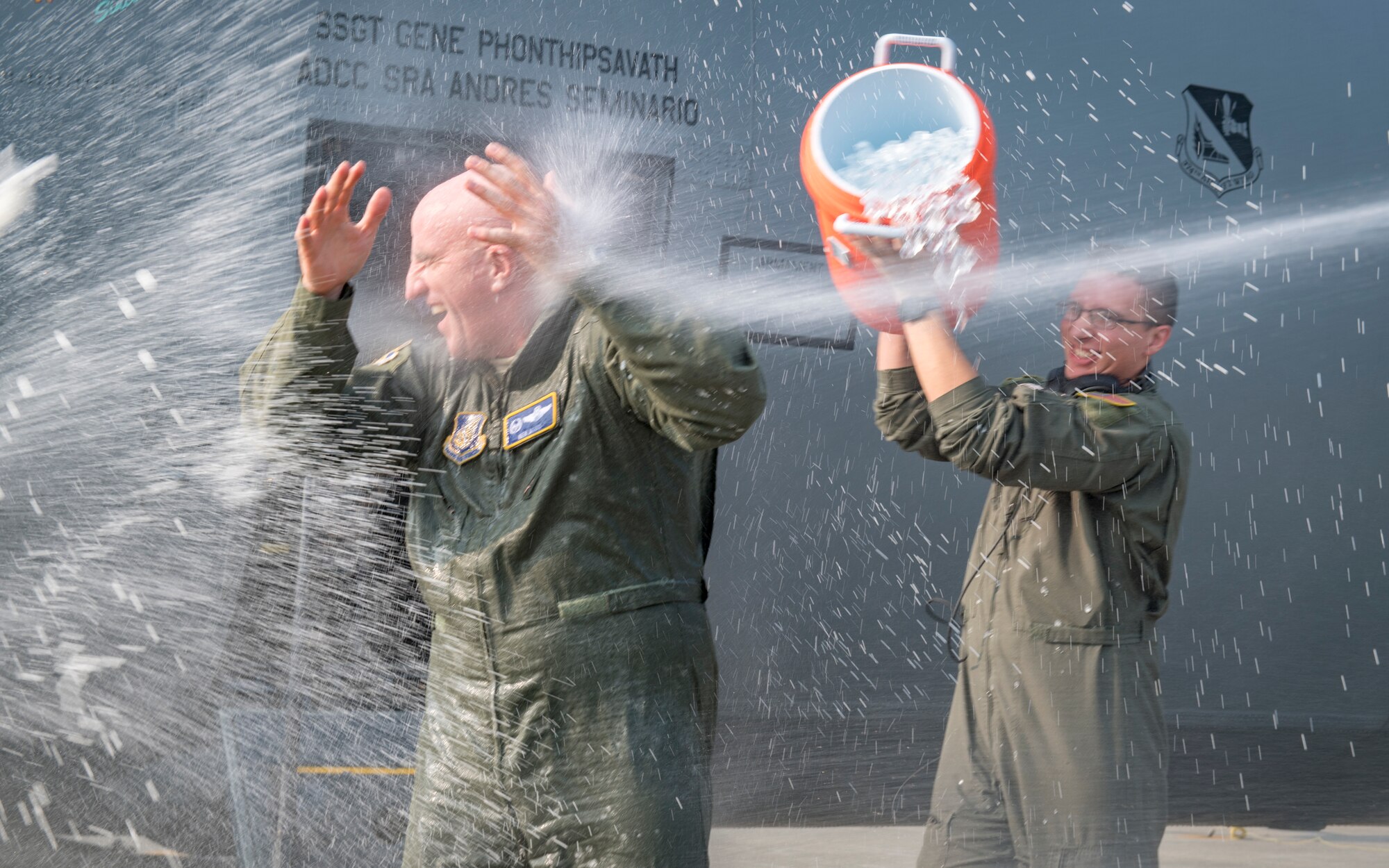 Col. Moss completes fini flight at Yokota