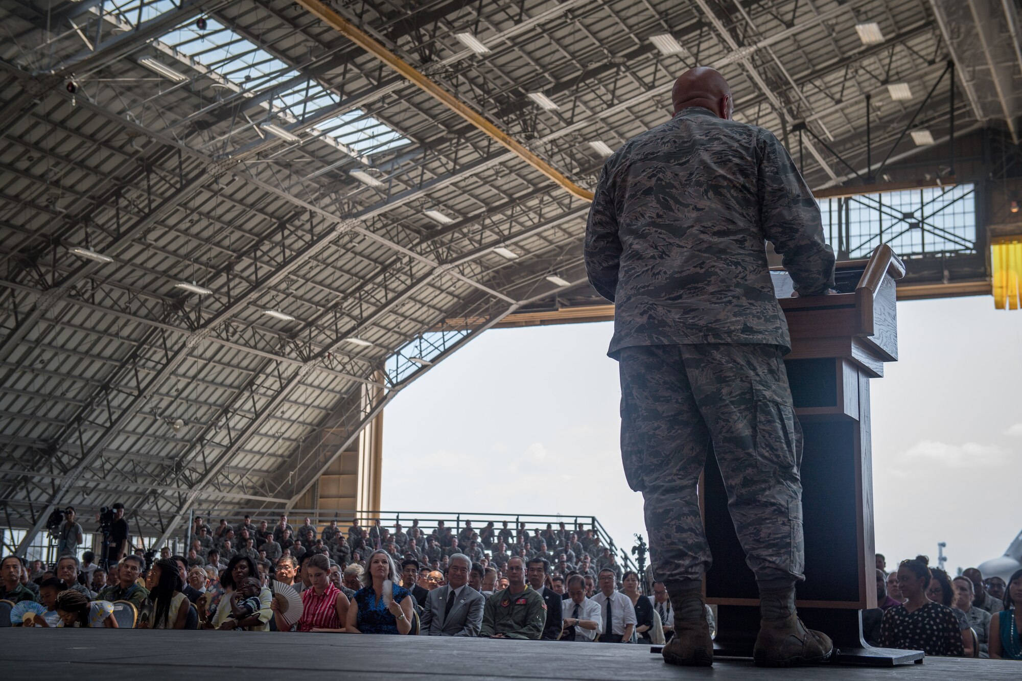 374th Airlift Wing welcomes new commander
