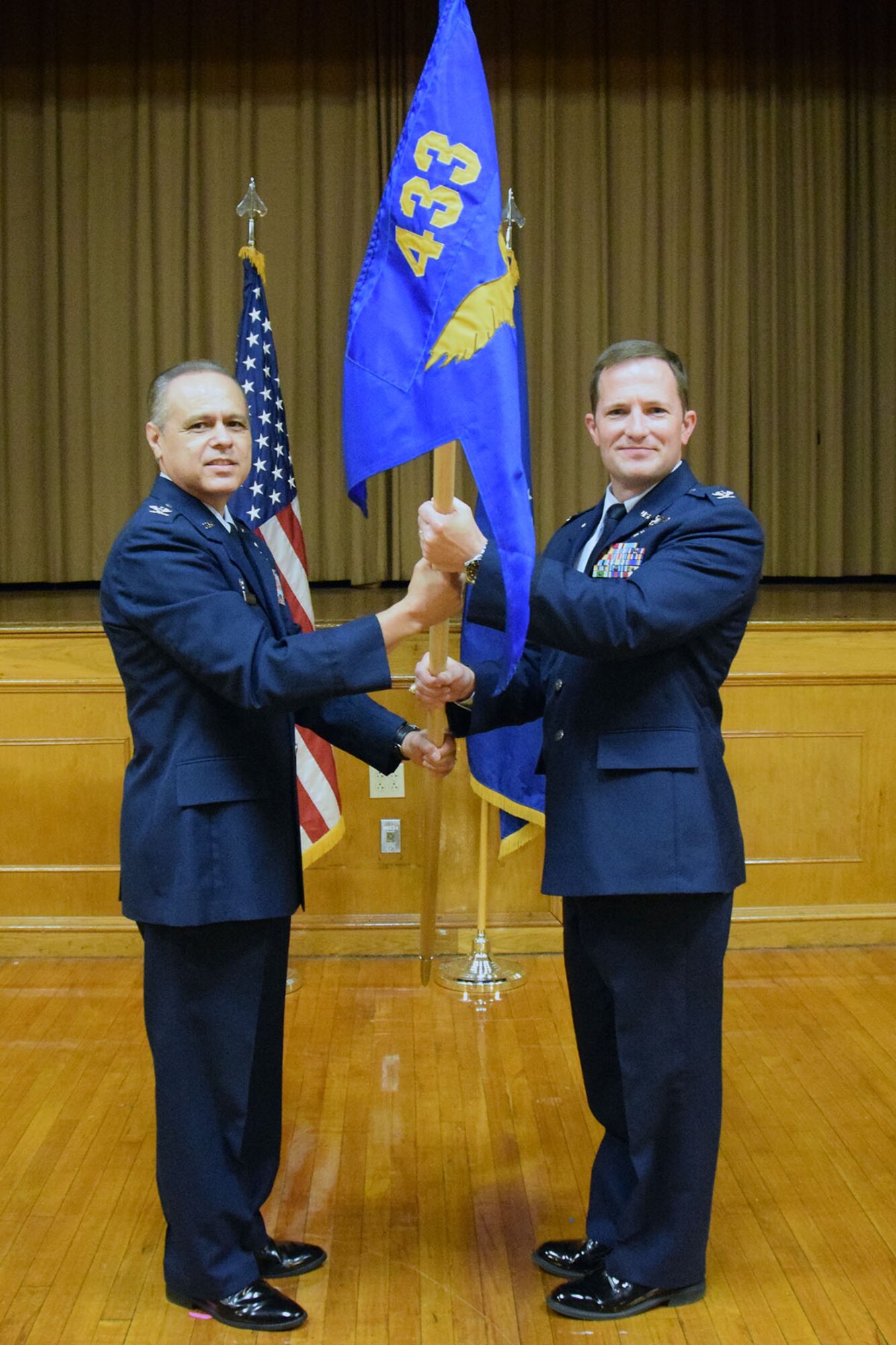 433rd Medical Squadron receives new commander