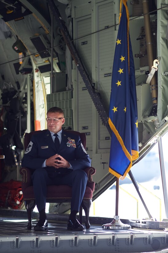 Chief Master Sgt. Christopher Cosher retires.