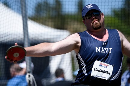 Bill Longworth competes in seated discuss during the 2018 Warrior Games. (Courtesy photo)