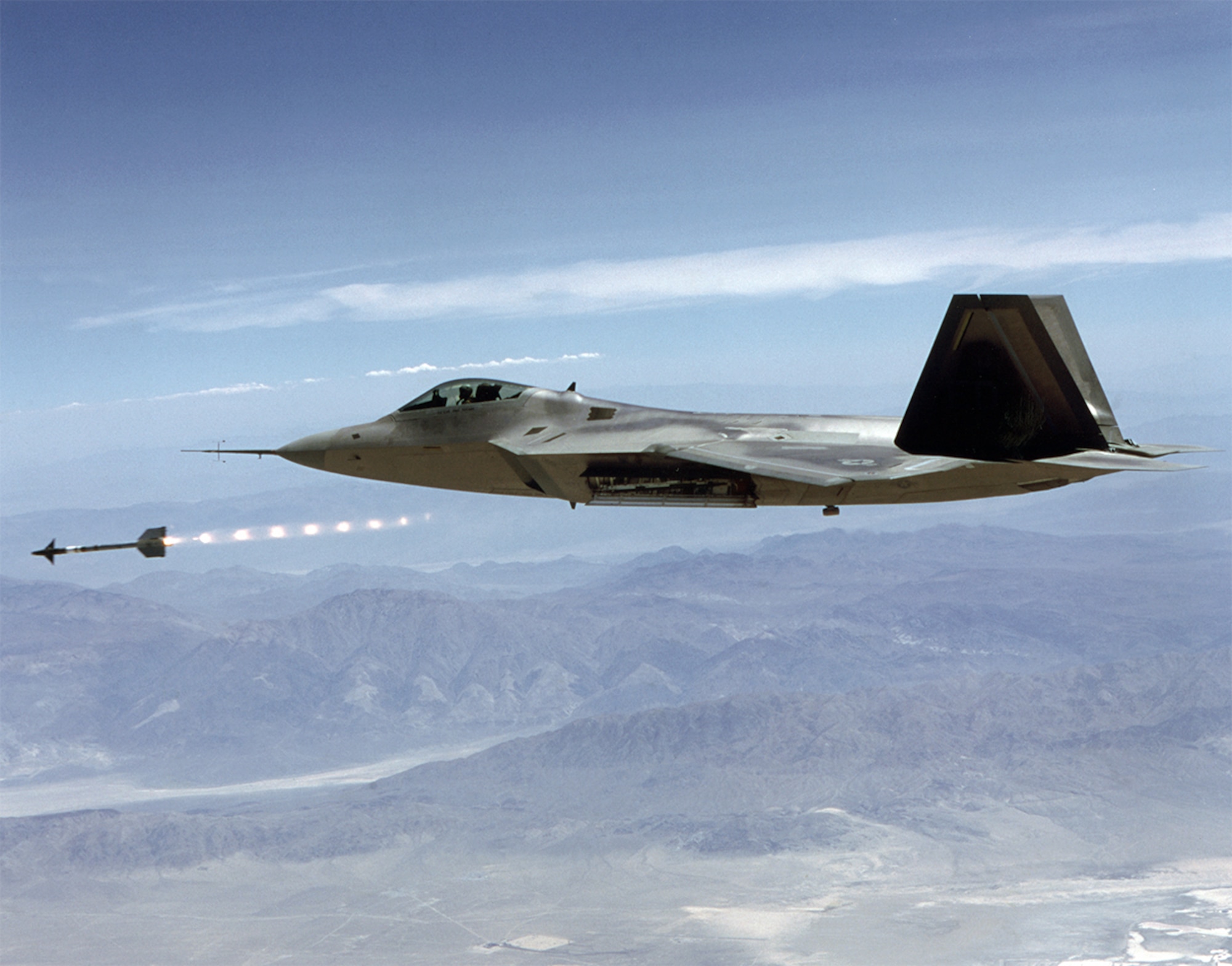#OTD 25 Jul 2000 at Edwards - The F-22 CTF’s Raptor 02 successfully launched an AIM-9 “Sidewinder” missile over the China Lake test range.  The test confirmed the F-22’s ability to launch an air-to-air missile from an internal weapons bay. (Edwards History Office file photo)