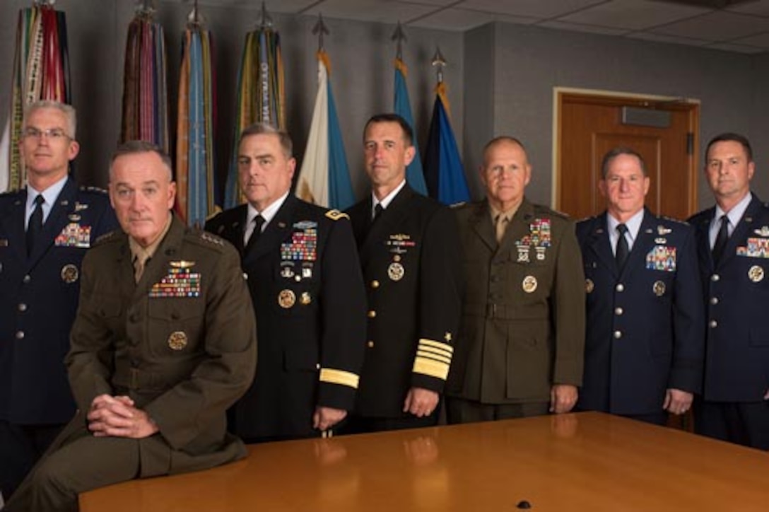 The Joint Chiefs of Staff pose for a photo.
