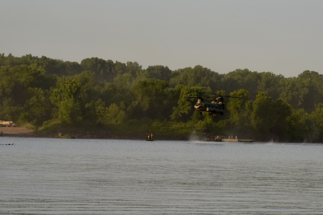 Reserve engineers drop into the Arkansas River for River Assault 2018