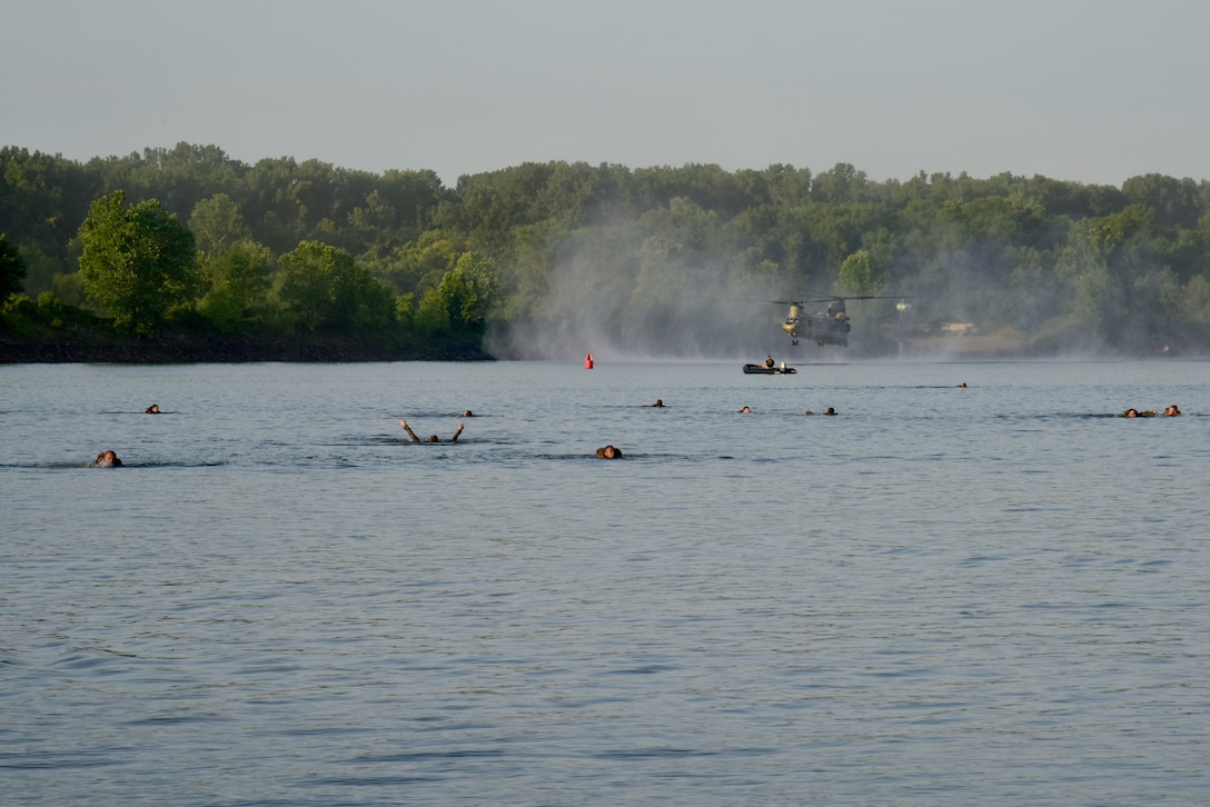 Reserve engineers drop into the Arkansas River for River Assault 2018