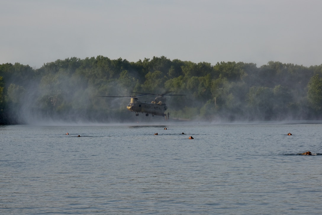 Reserve engineers drop into the Arkansas River for River Assault 2018