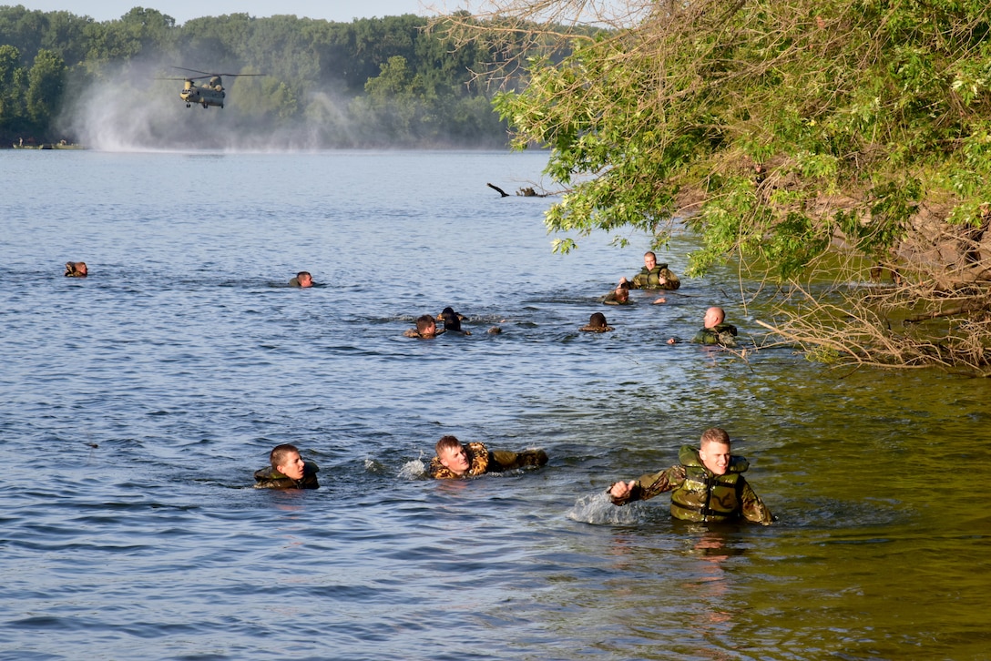 Reserve engineers drop into the Arkansas River for River Assault 2018