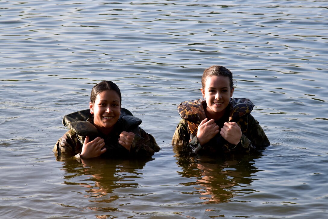 Reserve engineers drop into the Arkansas River for River Assault 2018