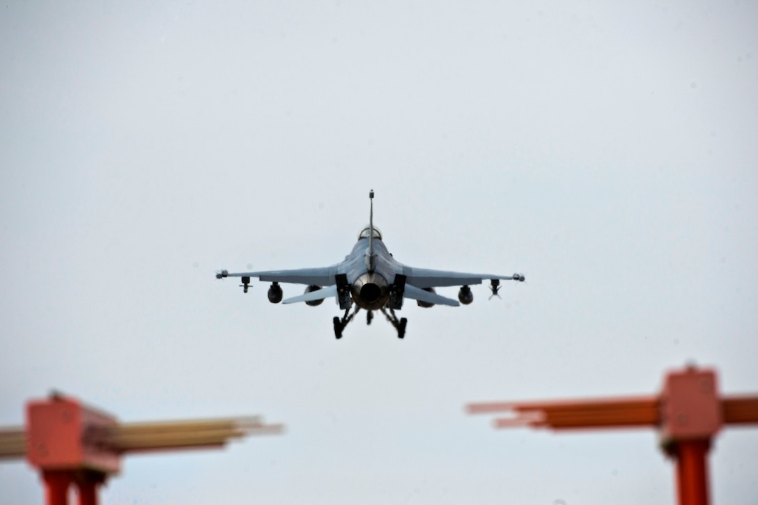 An F-16C Fighting Falcon takes off.