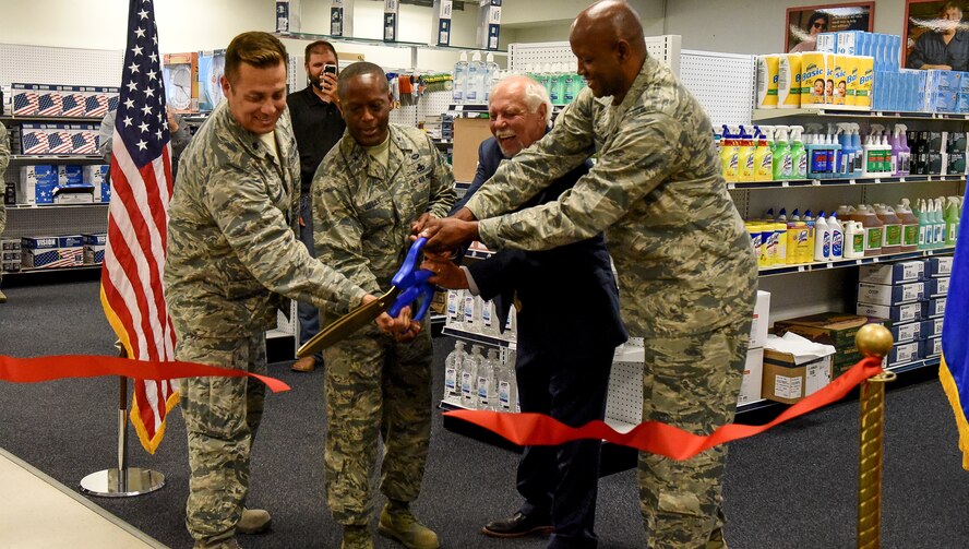 Base Service Center opens