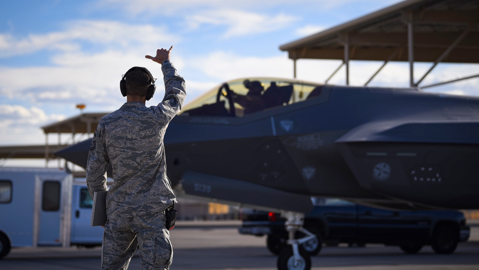 F-35 Lightning II fighter maintenance